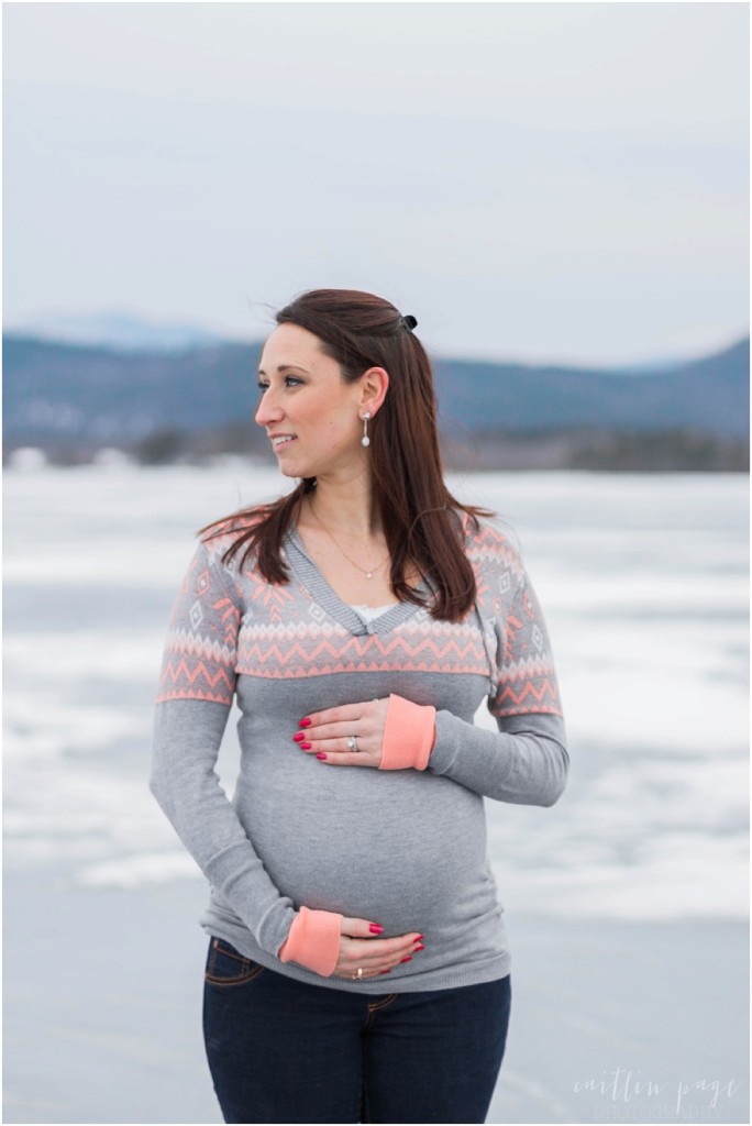 Ossipee Lake Freedom New Hampshire Outdoor Winter Maternity Session00012