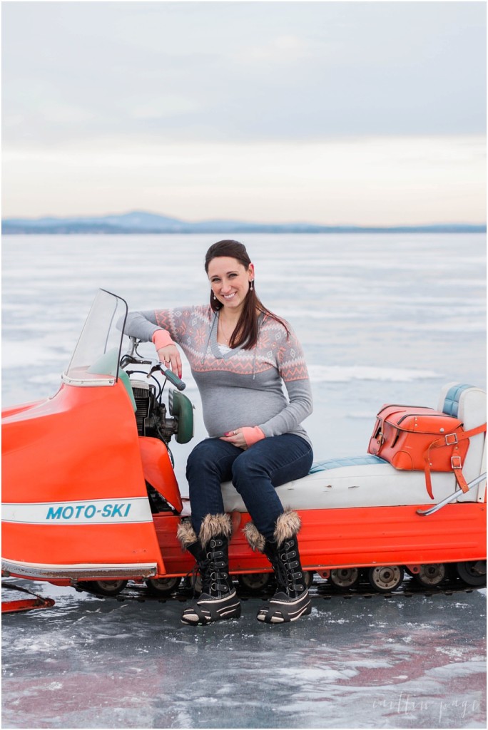 Ossipee Lake Freedom New Hampshire Outdoor Winter Maternity Session00014