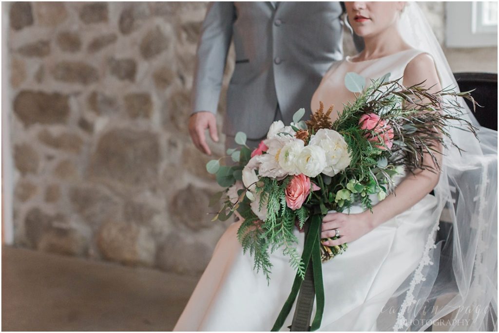 bride-groom-wedding-bouquet-veil