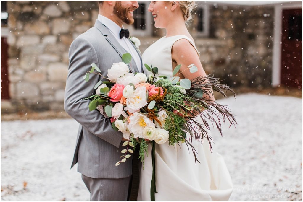 wedding-bouquet-in-snowstorm