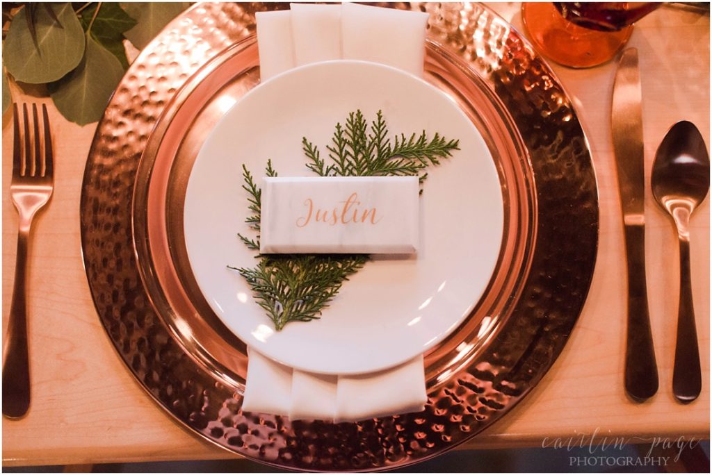wedding-tablescape-place-setting-with-copper