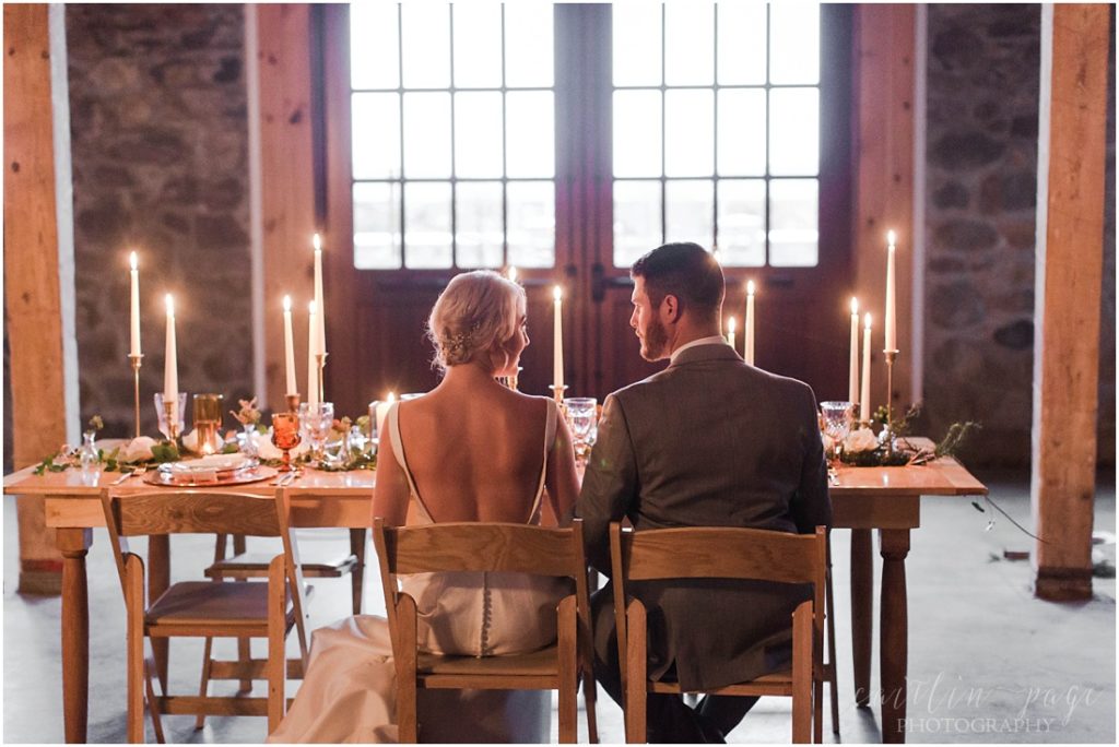 bride-and-groom-at-head-table