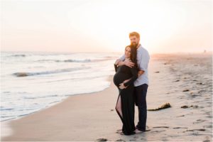 husband and wife pregnant