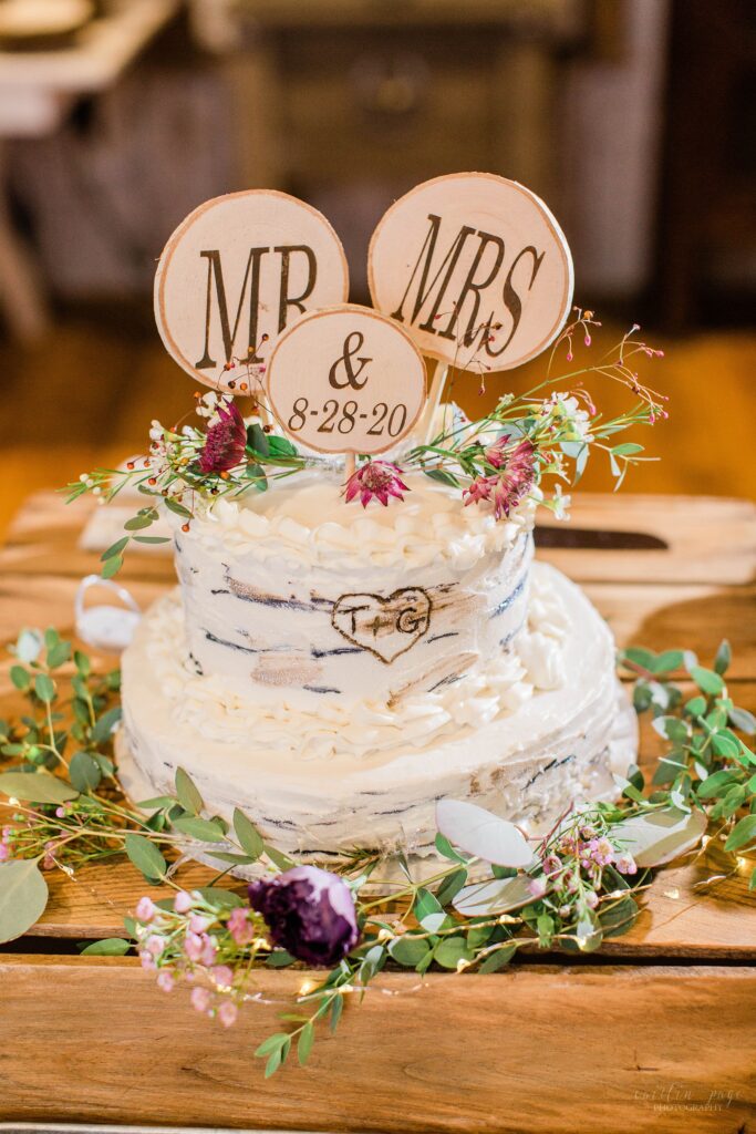 Rustic wedding cake at wedding reception