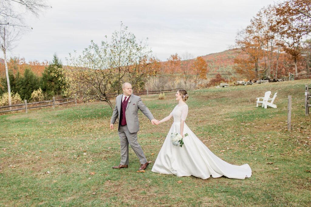 Classic fall wedding portraits of bride and groom