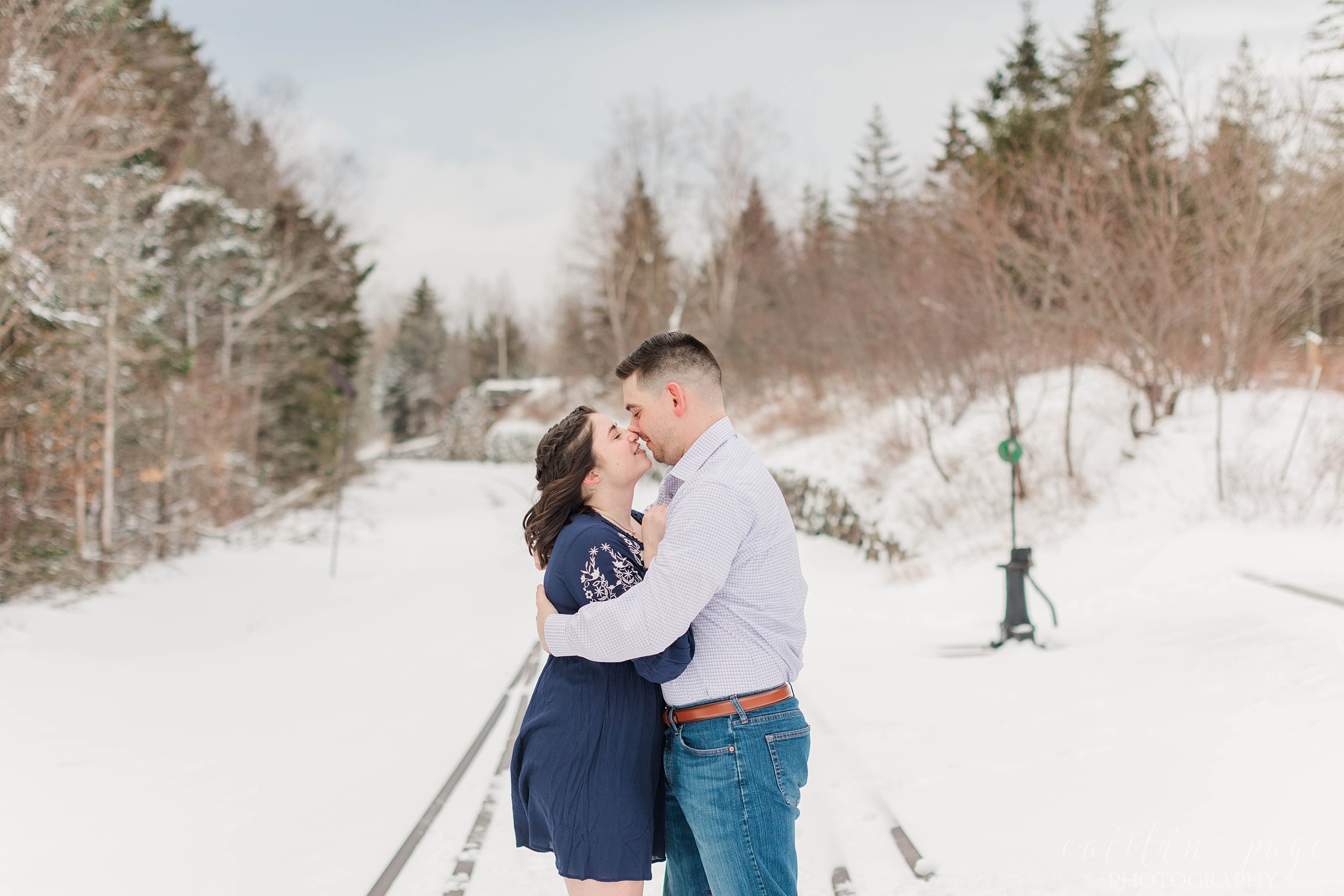 Crawford Notch winter engagement session