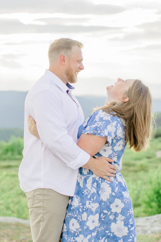 Bright spring engagement session on Foss Mountain