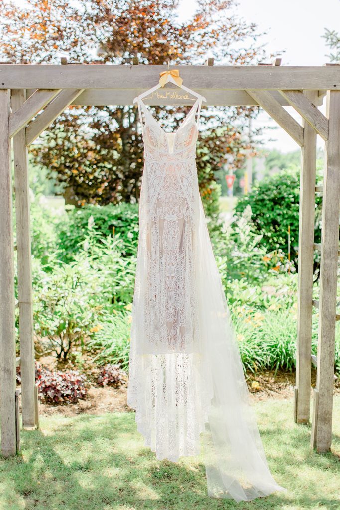 Bright boho summer wedding at Barn on the Pemi