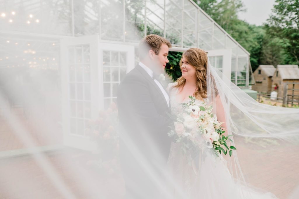Elegant and classic wedding in the mountains at Barn on the Pemi