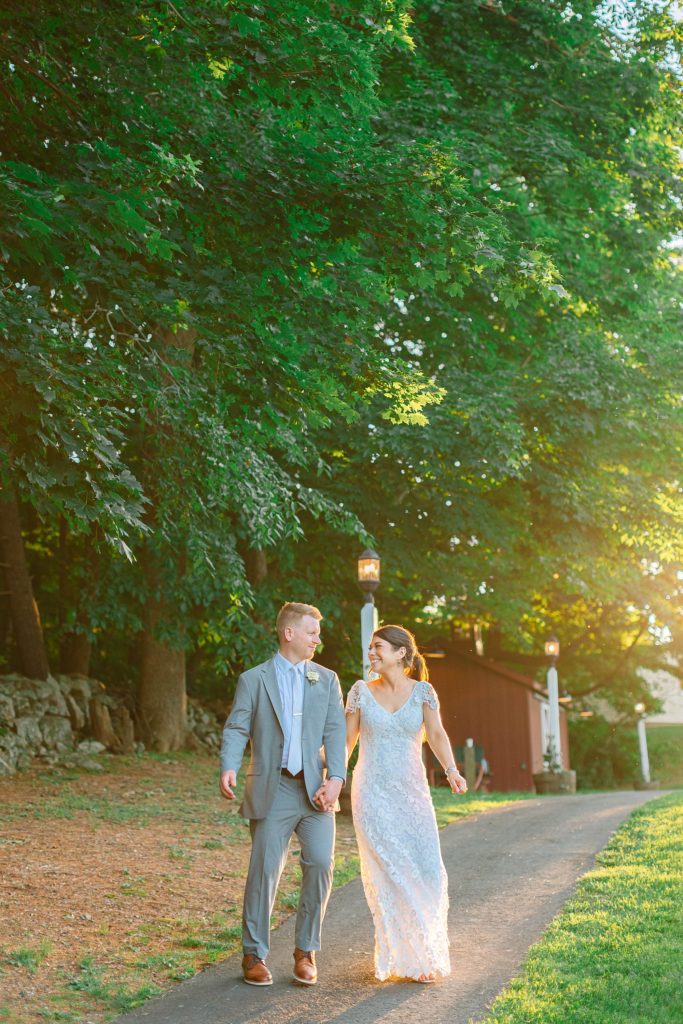Bright Outdoor Summer Wedding at The Publick House Sturbridge Massachusetts Caitlin Page Photography