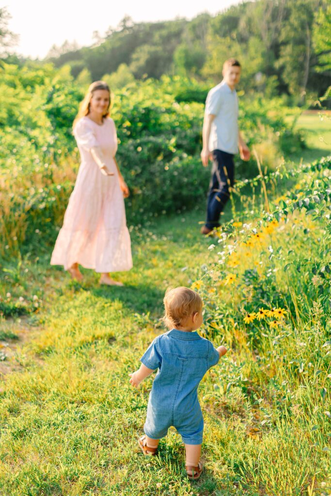 Summertime Backyard Family Photos Wolfeboro New Hampshire Caitlin Page Photography