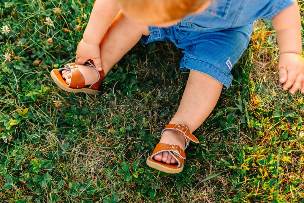 Summertime Backyard Family Photos Wolfeboro New Hampshire Caitlin Page Photography