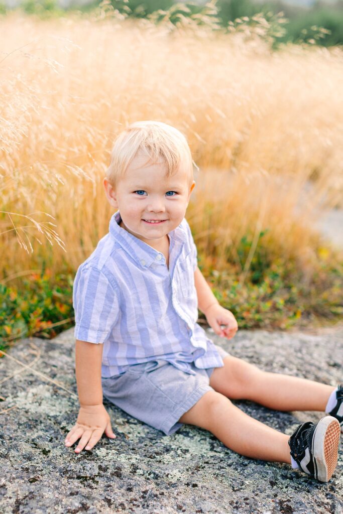 Foss Mountain Summer Maternity Family Photos New Hampshire Caitlin Page Photography