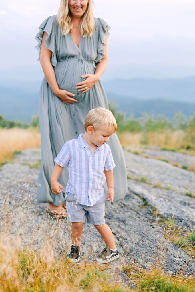 Foss Mountain Summer Maternity Family Photos New Hampshire Caitlin Page Photography